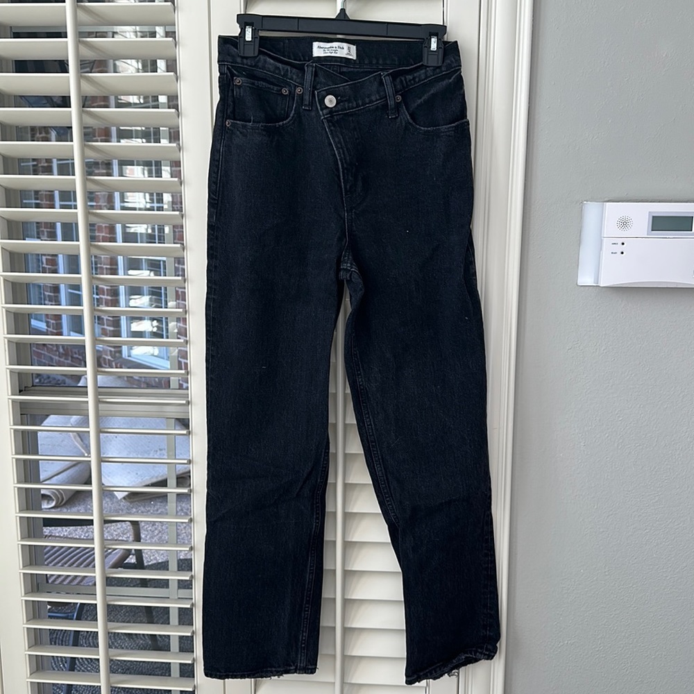 A&F dark off black denim